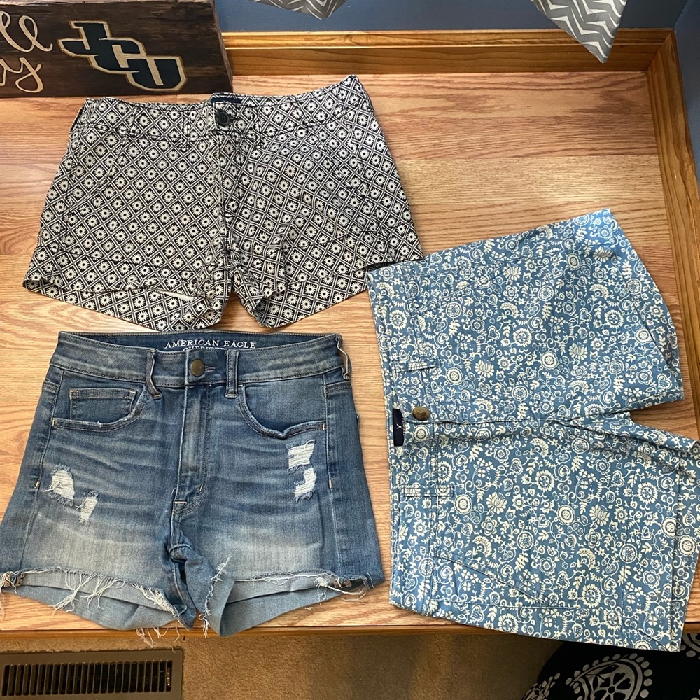 American Eagle size 6 shorts